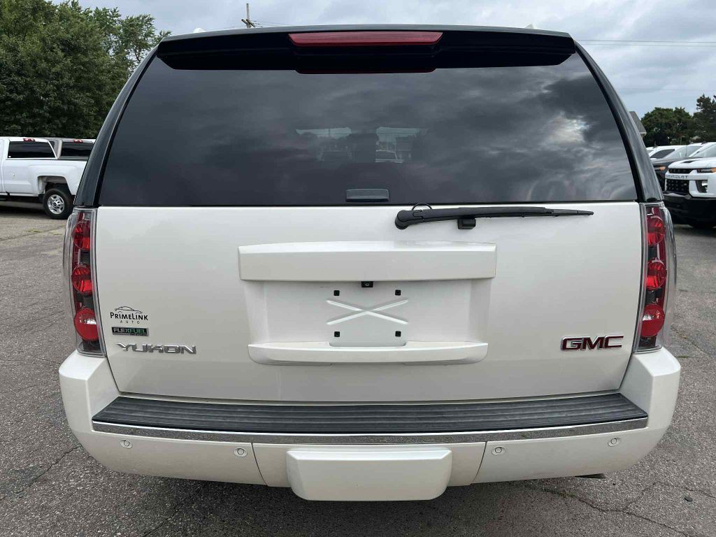 2012 GMC Yukon Image 7
