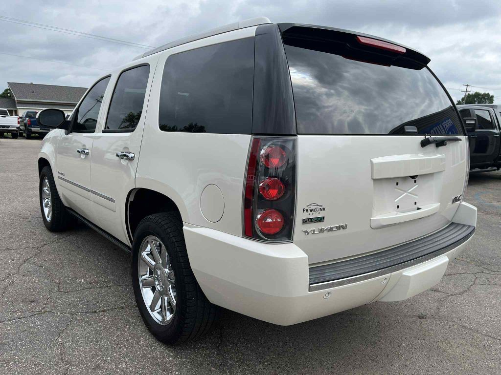 2012 GMC Yukon Image 9