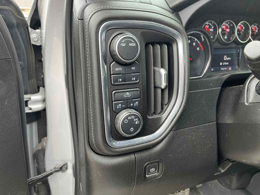 2021 Chevrolet Silverado 1500 Image 18