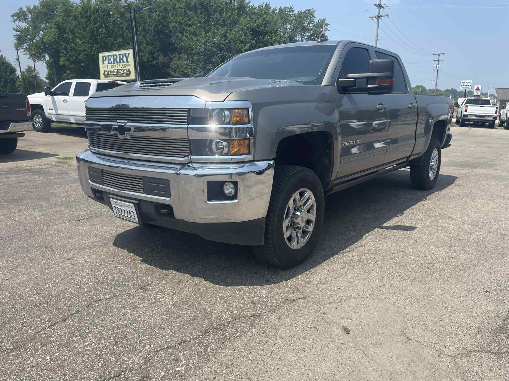 2017 Chevrolet Silverado 1500 Image 2