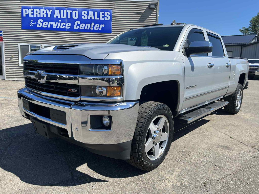 2017 Chevrolet Silverado 1500 Image 2