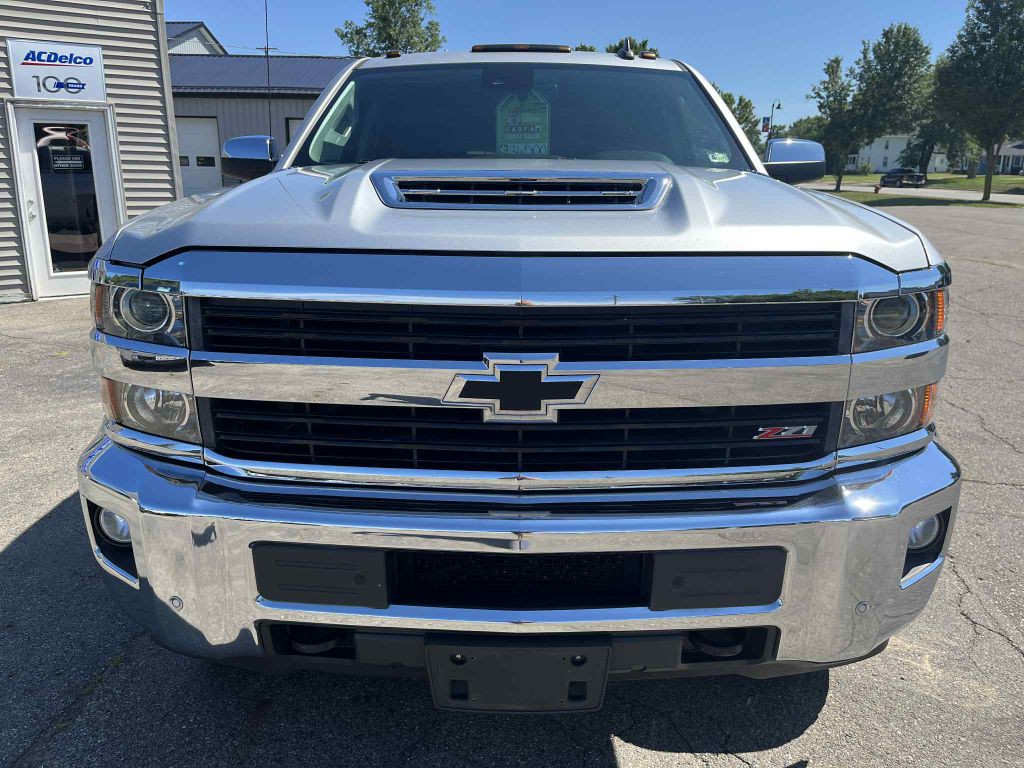 2017 Chevrolet Silverado 1500 Image 3