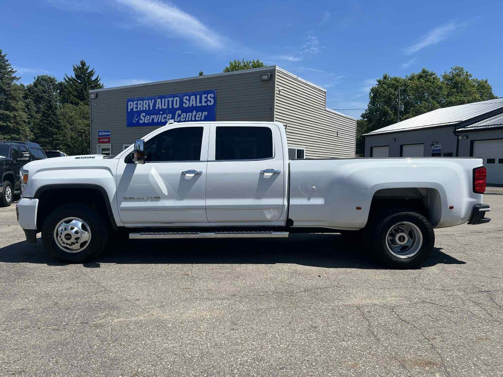 2019 GMC Sierra 3500 Image 1