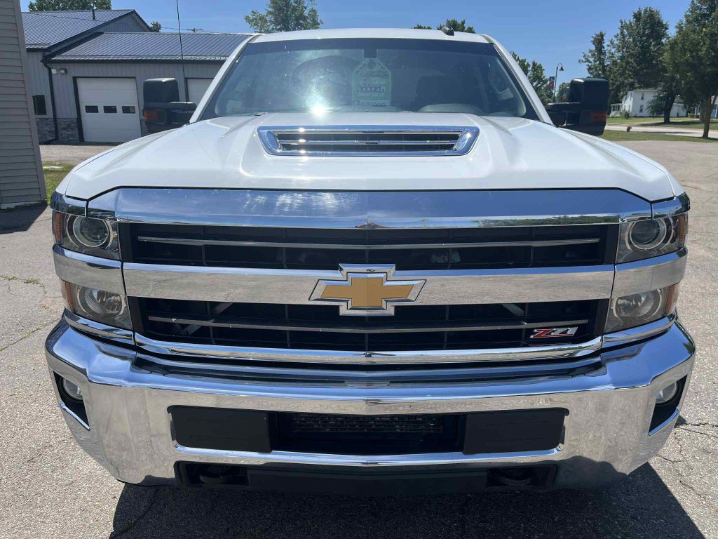 2019 Chevrolet Silverado 1500 Image 3