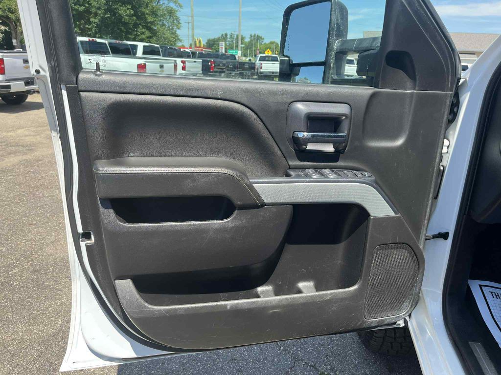 2019 Chevrolet Silverado 1500 Image 18
