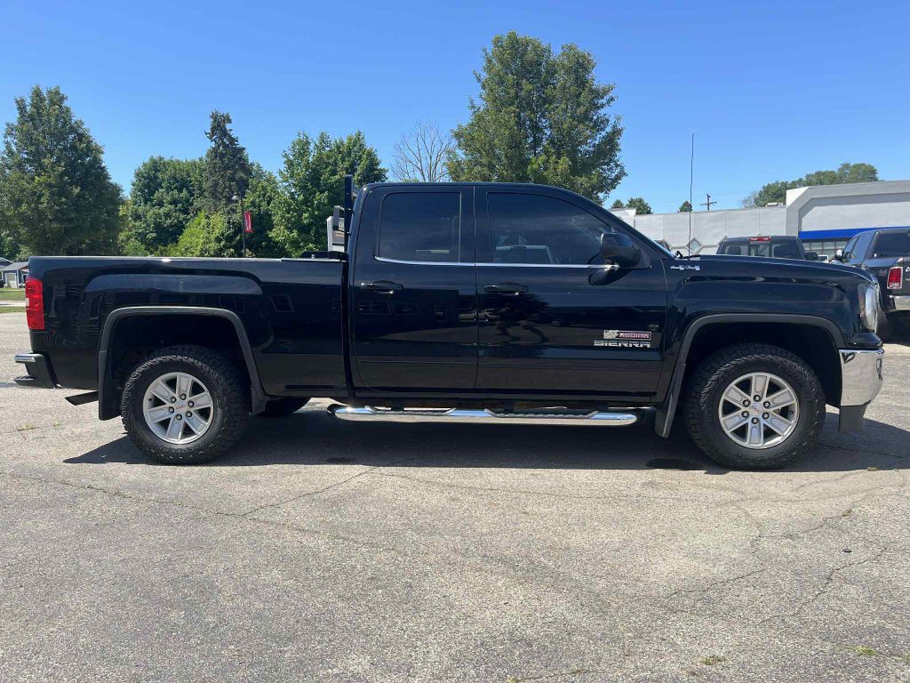 2017 GMC Sierra Image 5