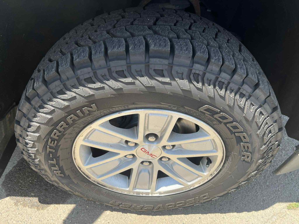 2017 GMC Sierra Image 14
