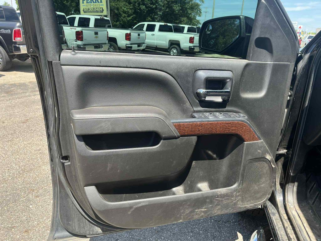 2017 GMC Sierra Image 16