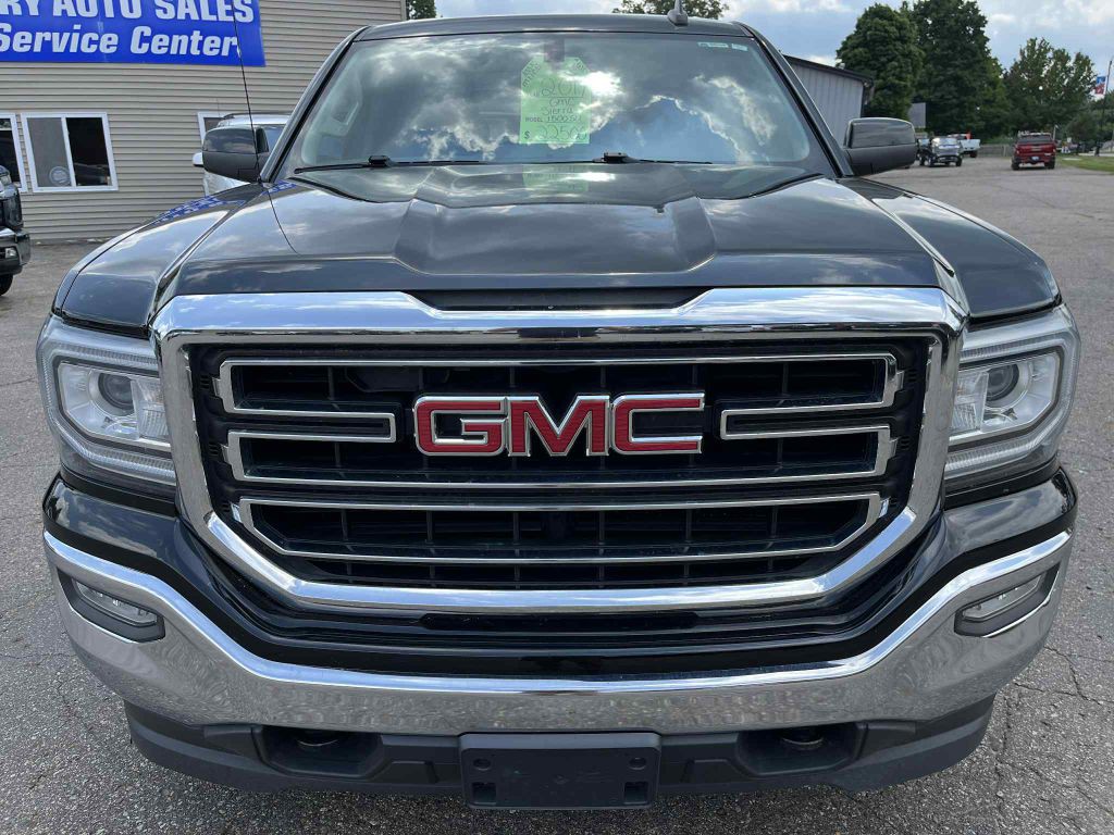 2017 GMC Sierra Image 3