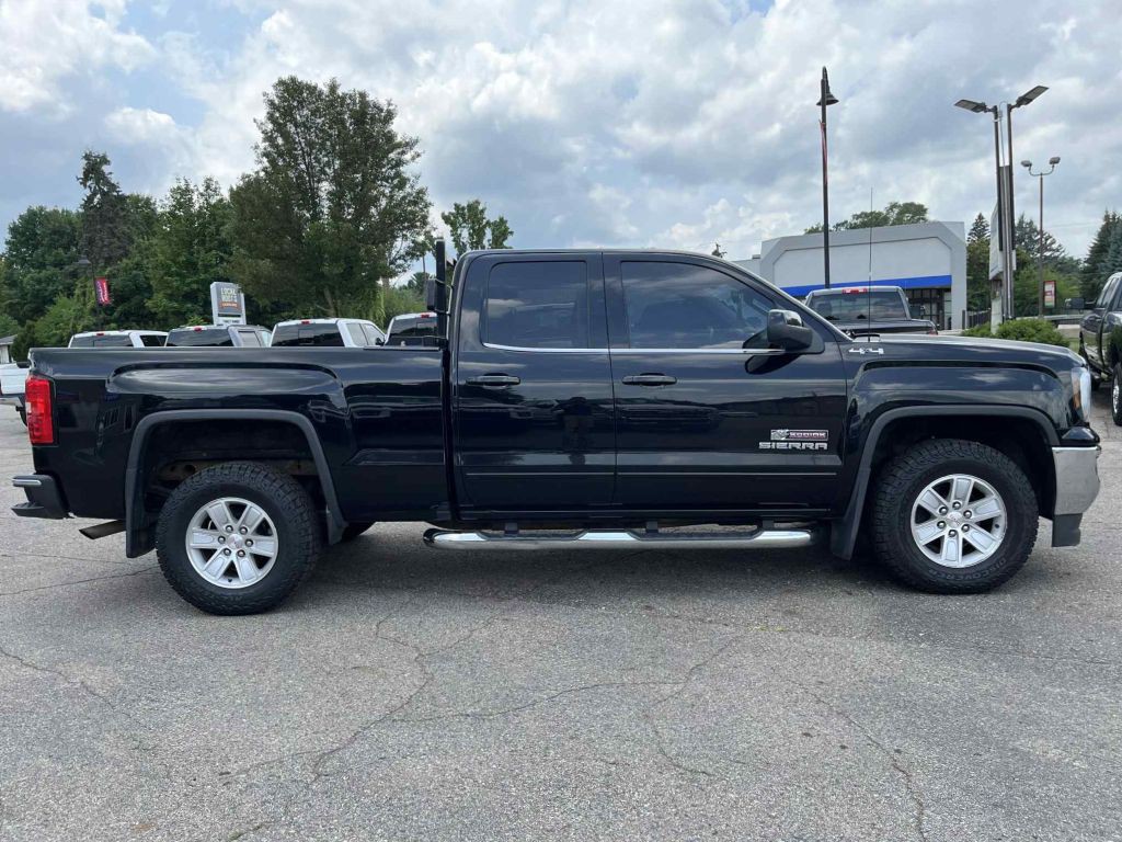 2017 GMC Sierra Image 5