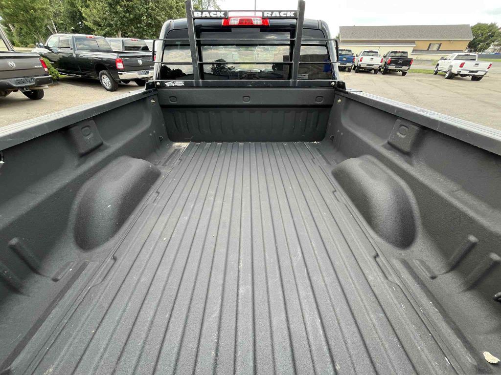 2017 GMC Sierra Image 8