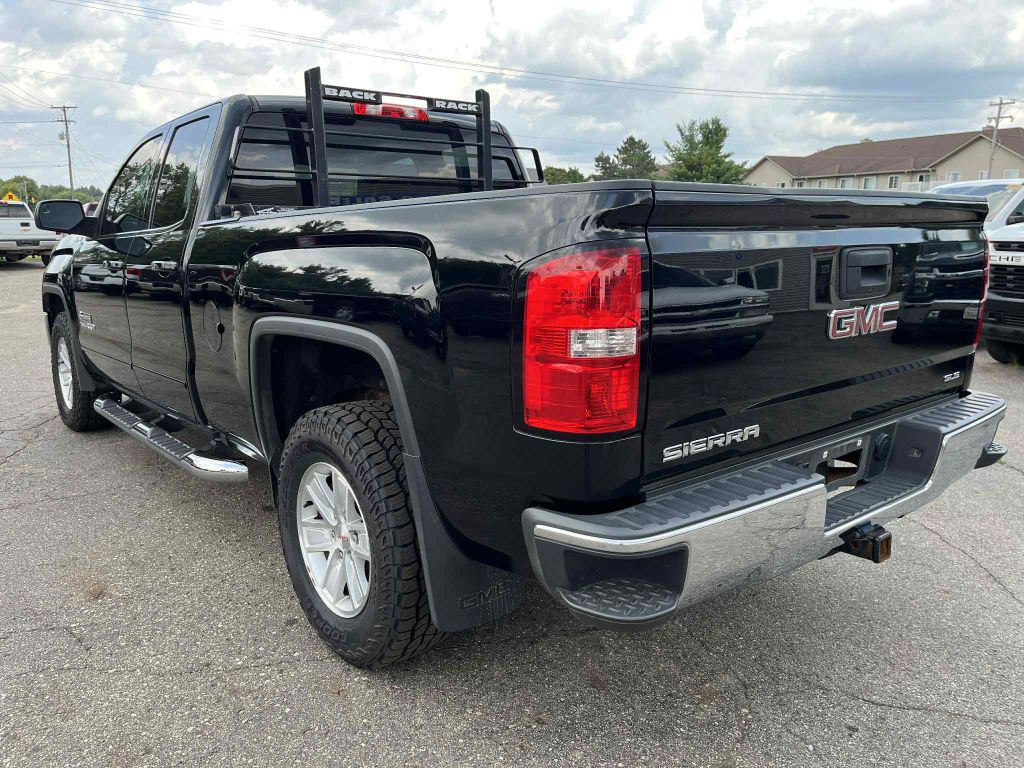 2017 GMC Sierra Image 9