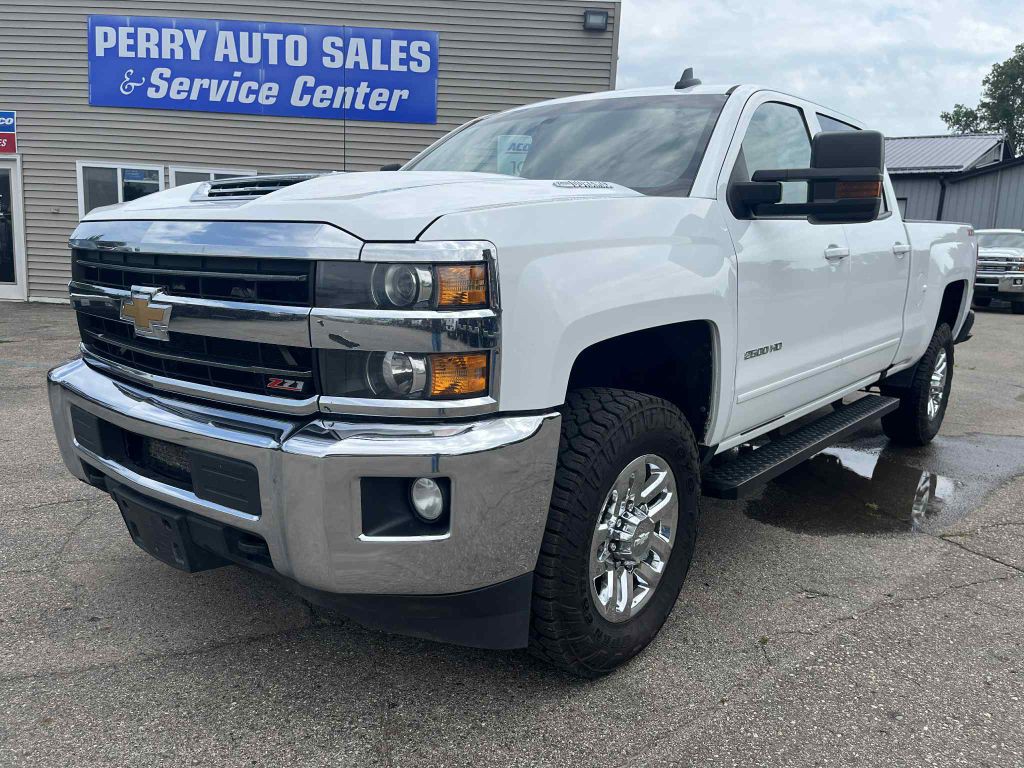 2019 Chevrolet Silverado 1500 Image 2
