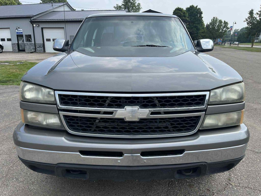 2007 Chevrolet Silverado 1500 Image 3