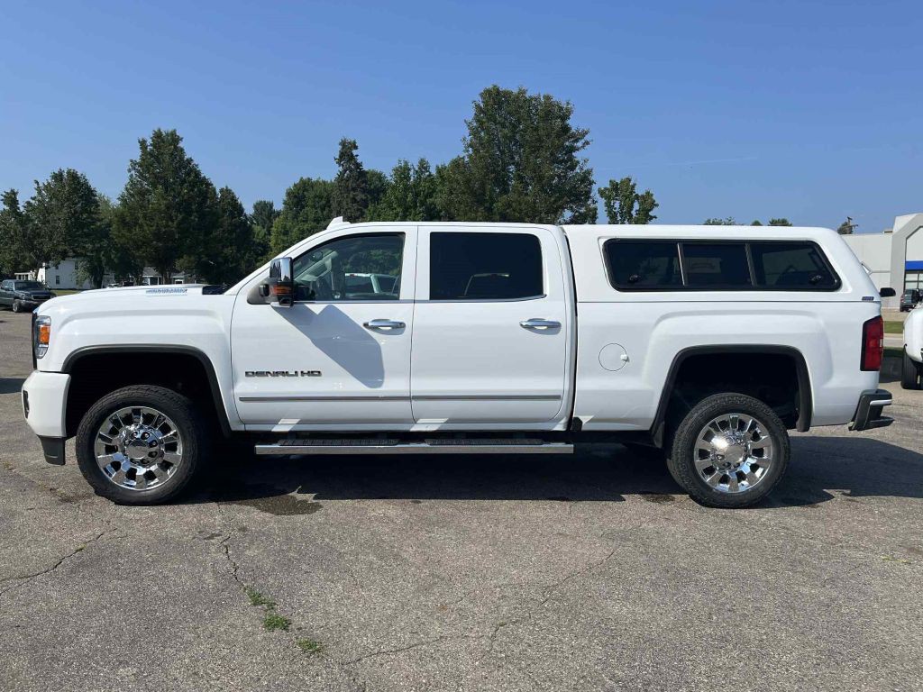 2017 GMC Sierra 2500 Image 1