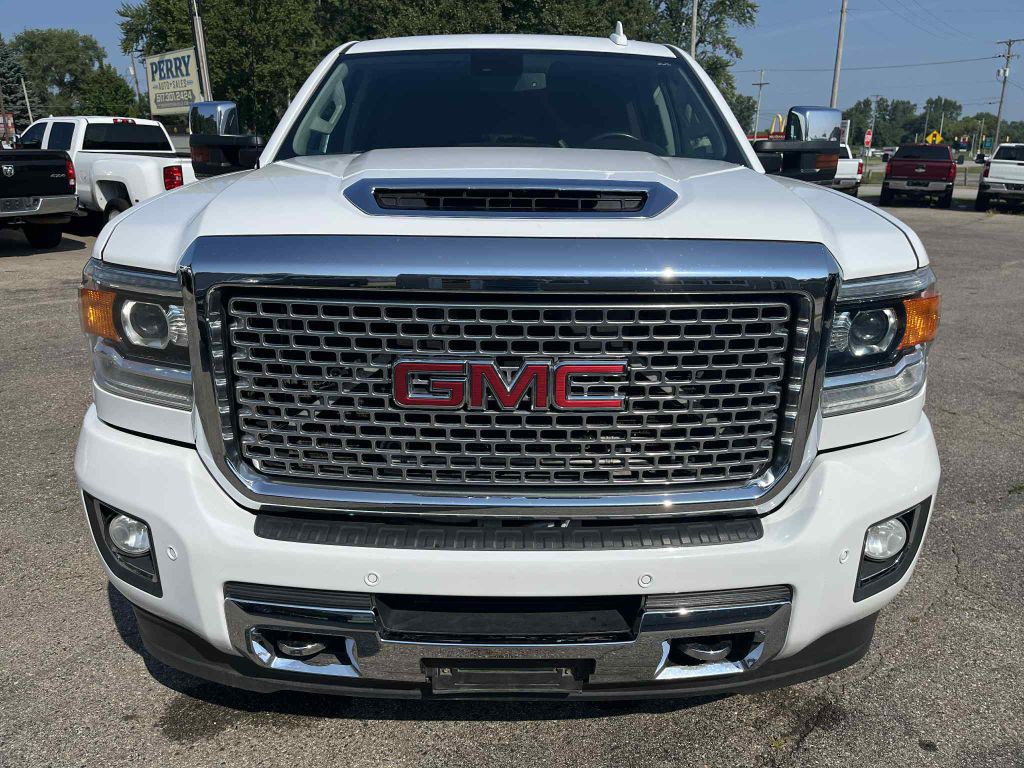 2017 GMC Sierra 2500 Image 3