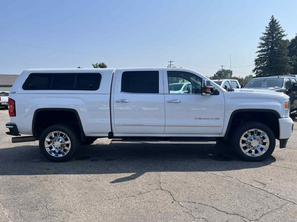 2017 GMC Sierra 2500 Image 5