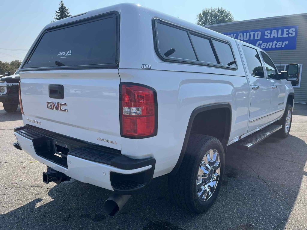 2017 GMC Sierra 2500 Image 6