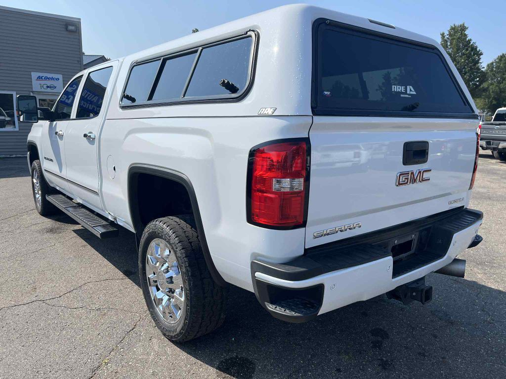 2017 GMC Sierra 2500 Image 9