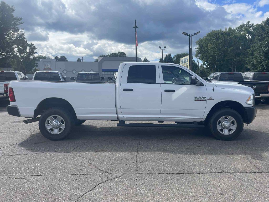 2018 RAM 3500 Image 1