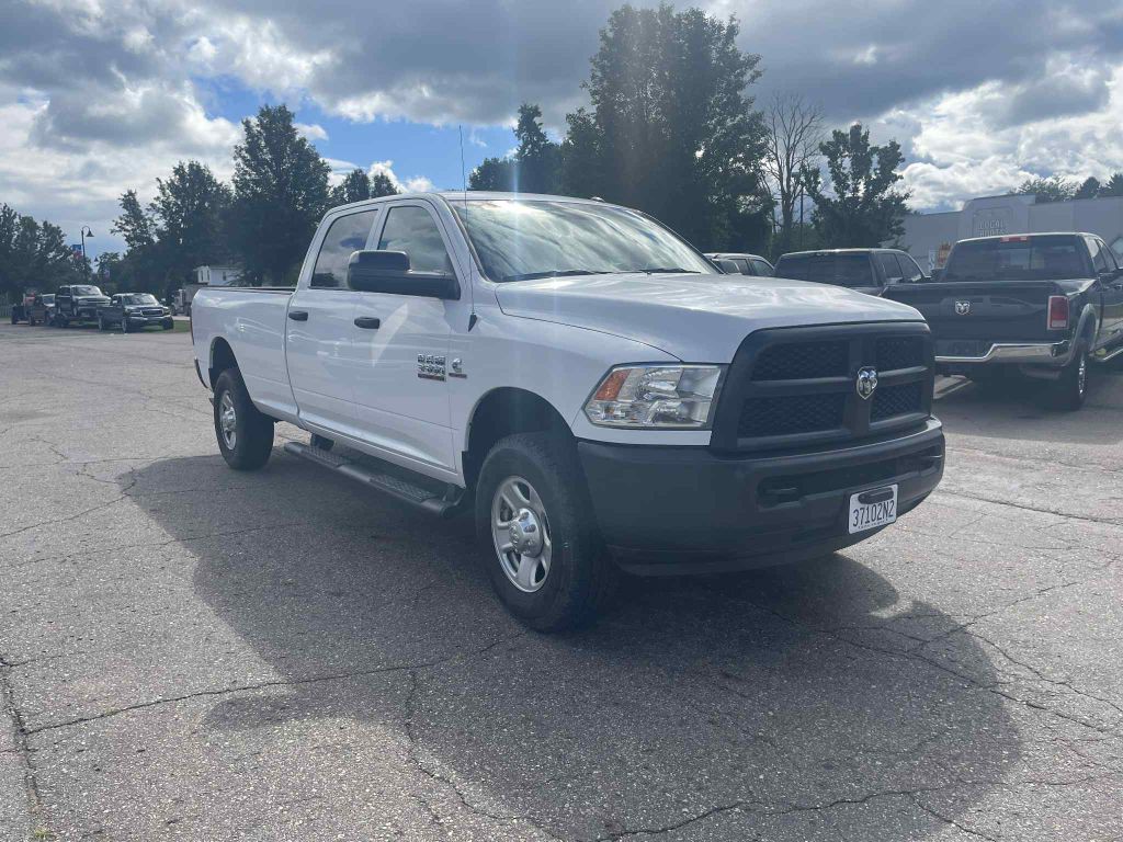 2018 RAM 3500 Image 2
