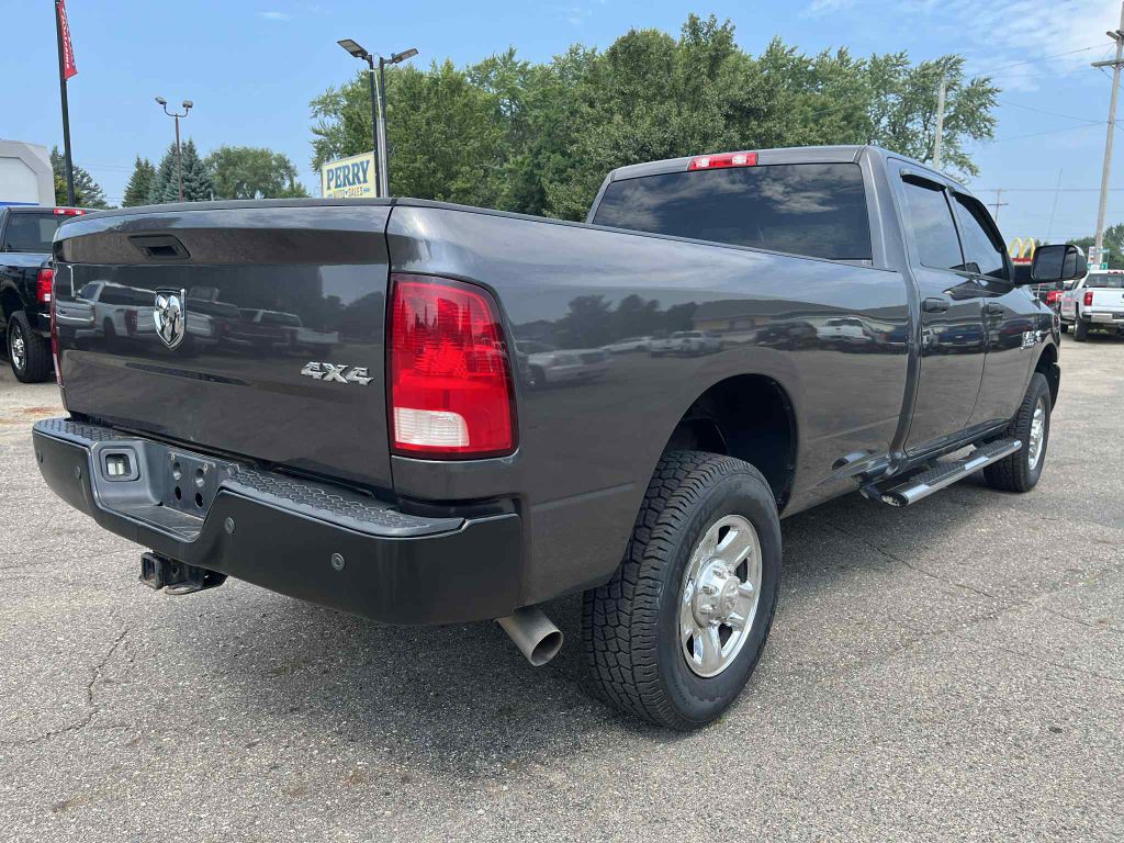 2018 RAM 3500 Image 6