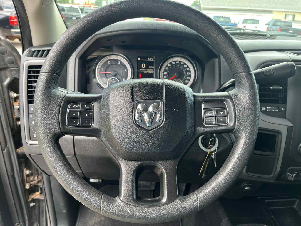 2018 RAM 3500 Image 25