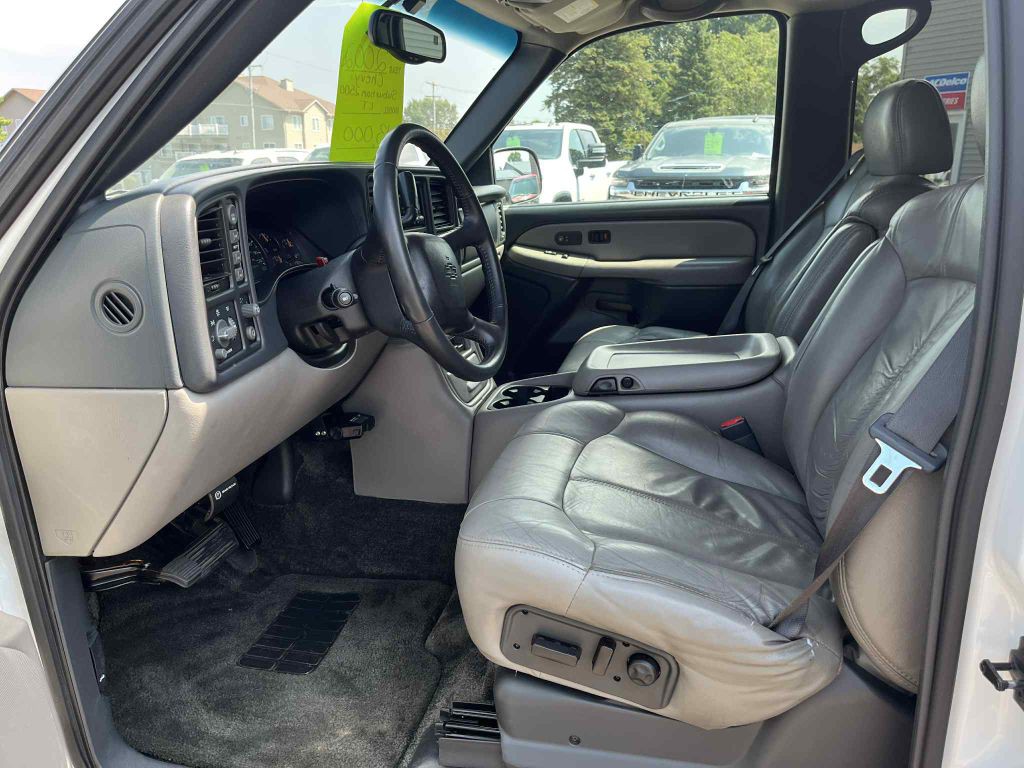 2002 Chevrolet Silverado 2500 Image 20