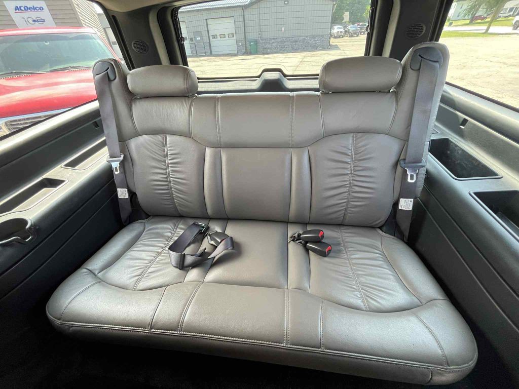 2002 Chevrolet Silverado 2500 Image 30