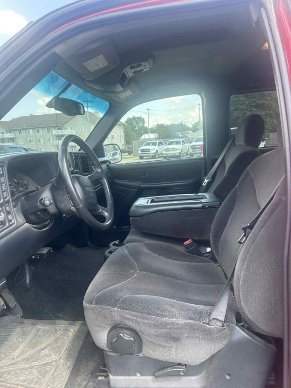 2002 GMC Sierra 2500 Image 16