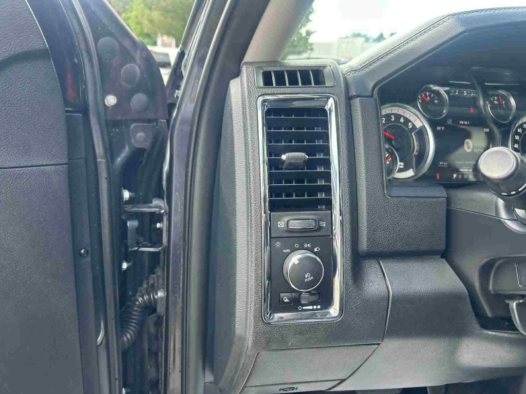 2017 RAM 2500 Image 17