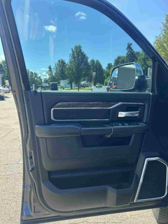 2021 RAM 2500 Image 16