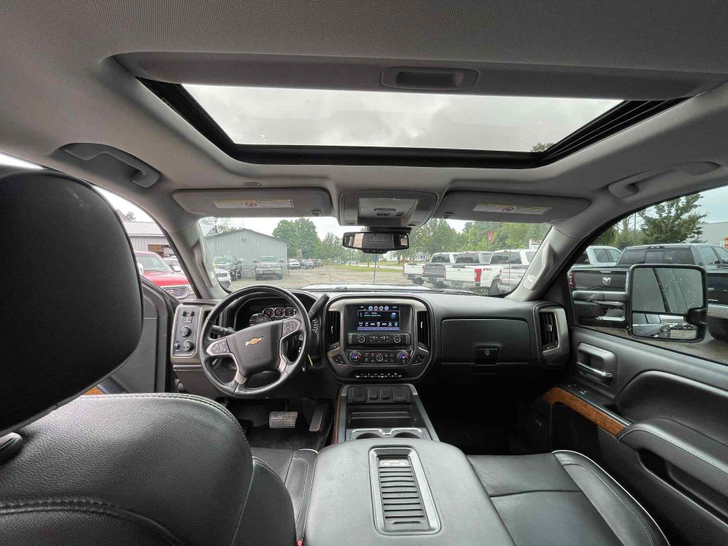 2017 Chevrolet Silverado 1500 Image 19