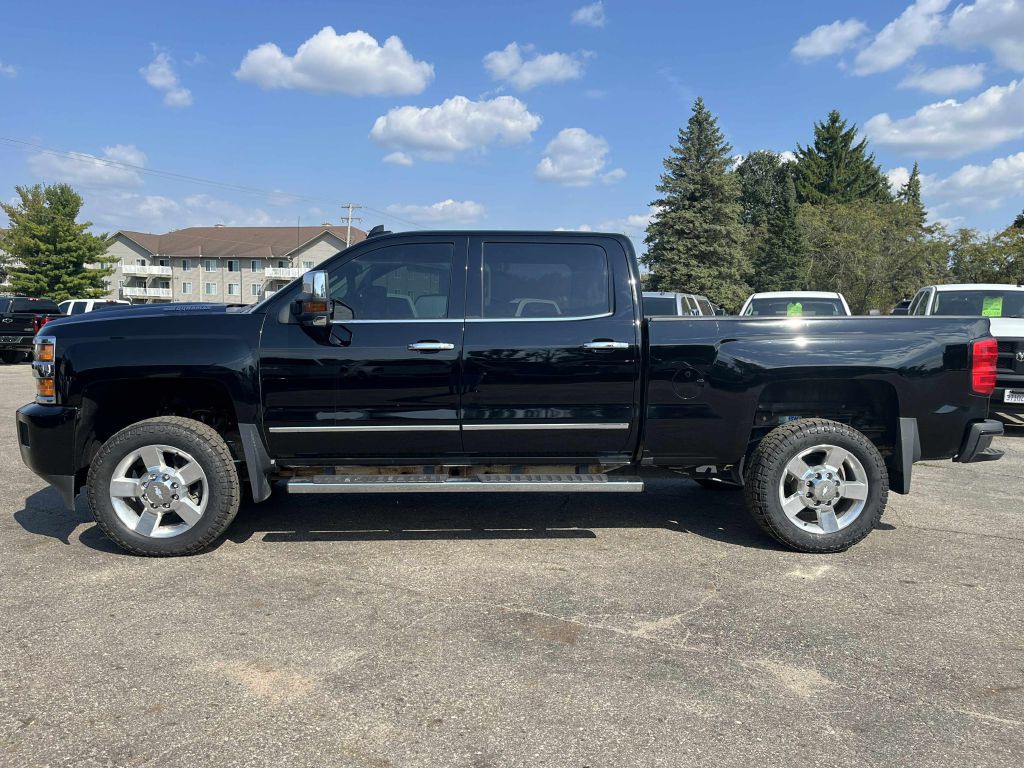 2017 Chevrolet Silverado 1500 Image 1