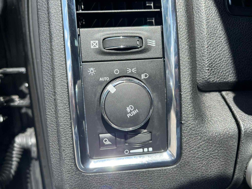 2014 RAM 2500 Image 16