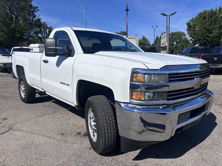 2015 Chevrolet Silverado 1500 Image 2