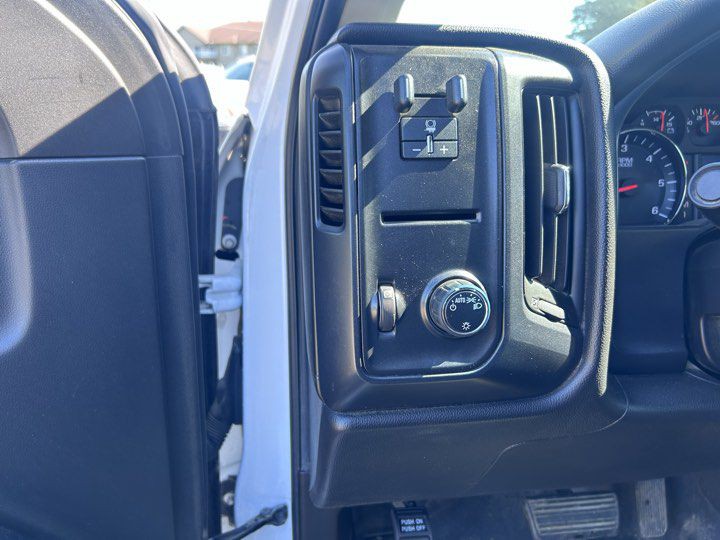 2015 Chevrolet Silverado 1500 Image 17
