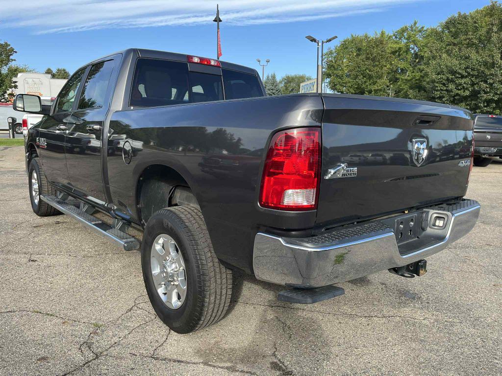 2018 RAM 2500 Image 9