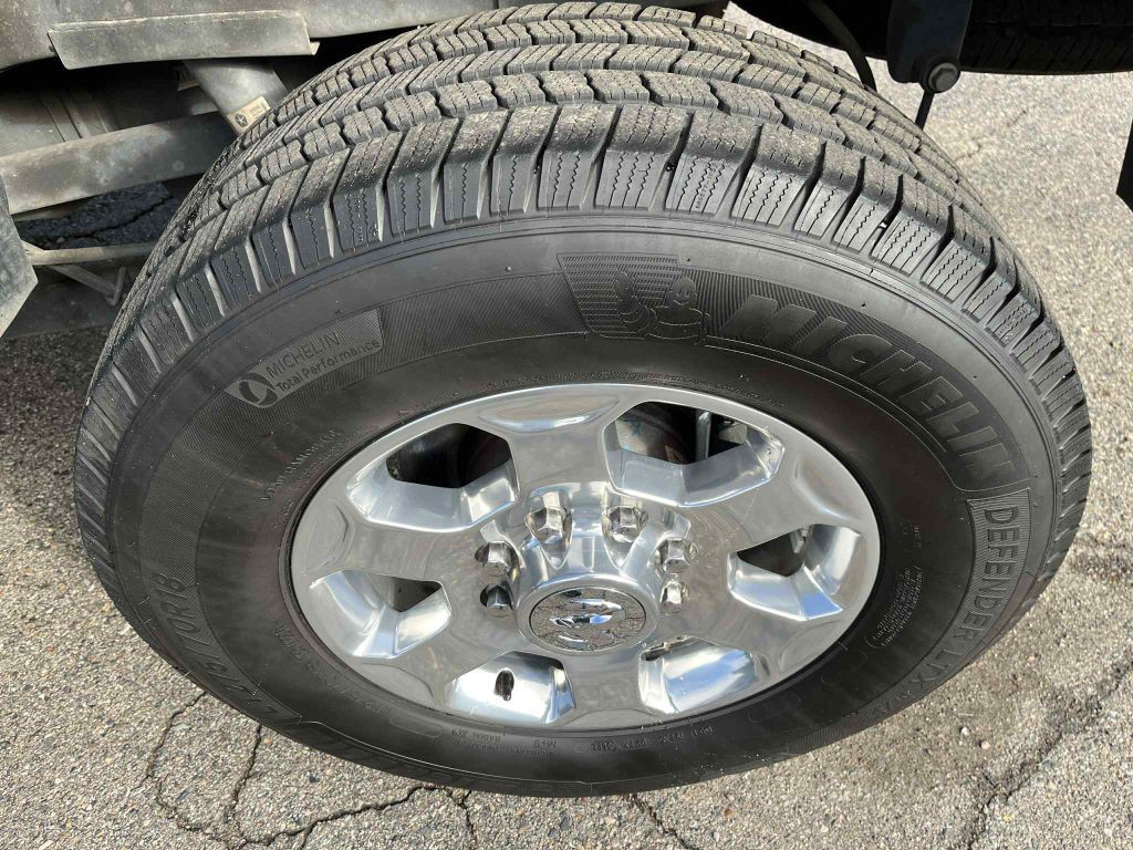2018 RAM 2500 Image 17