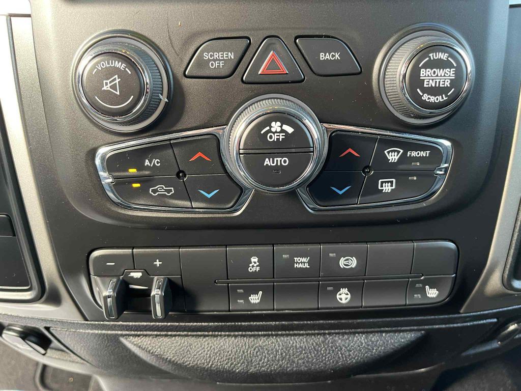 2018 RAM 2500 Image 24