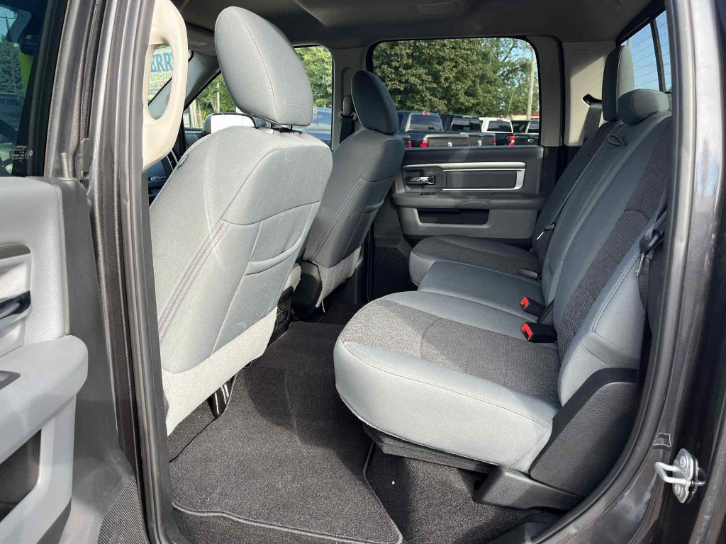 2018 RAM 2500 Image 27