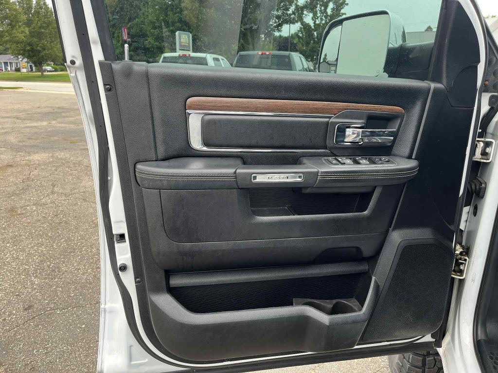 2018 RAM 2500 Image 16