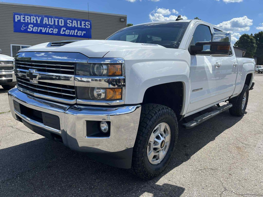 2018 Chevrolet Silverado 1500 Image 2