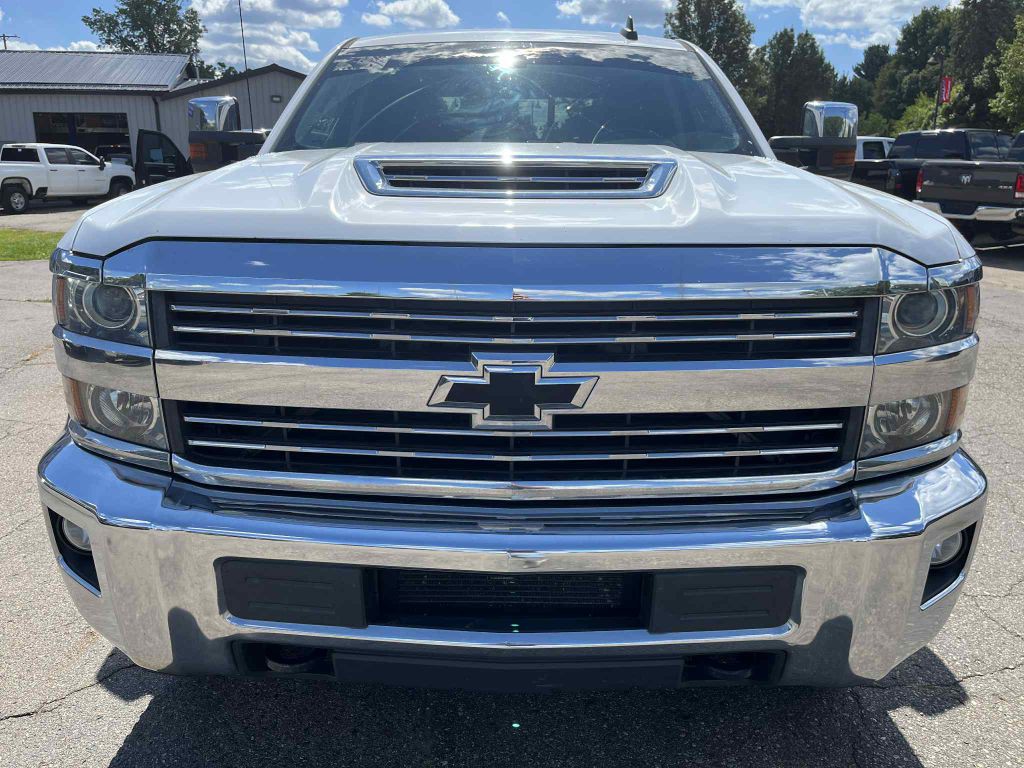 2018 Chevrolet Silverado 1500 Image 3