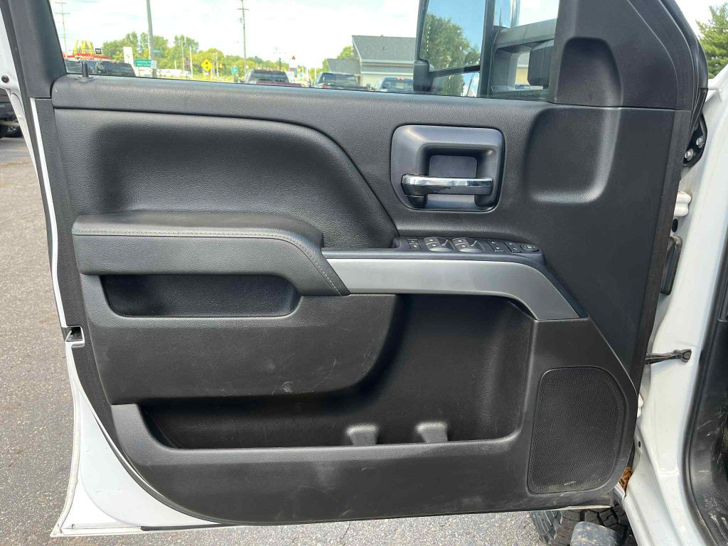2018 Chevrolet Silverado 1500 Image 18