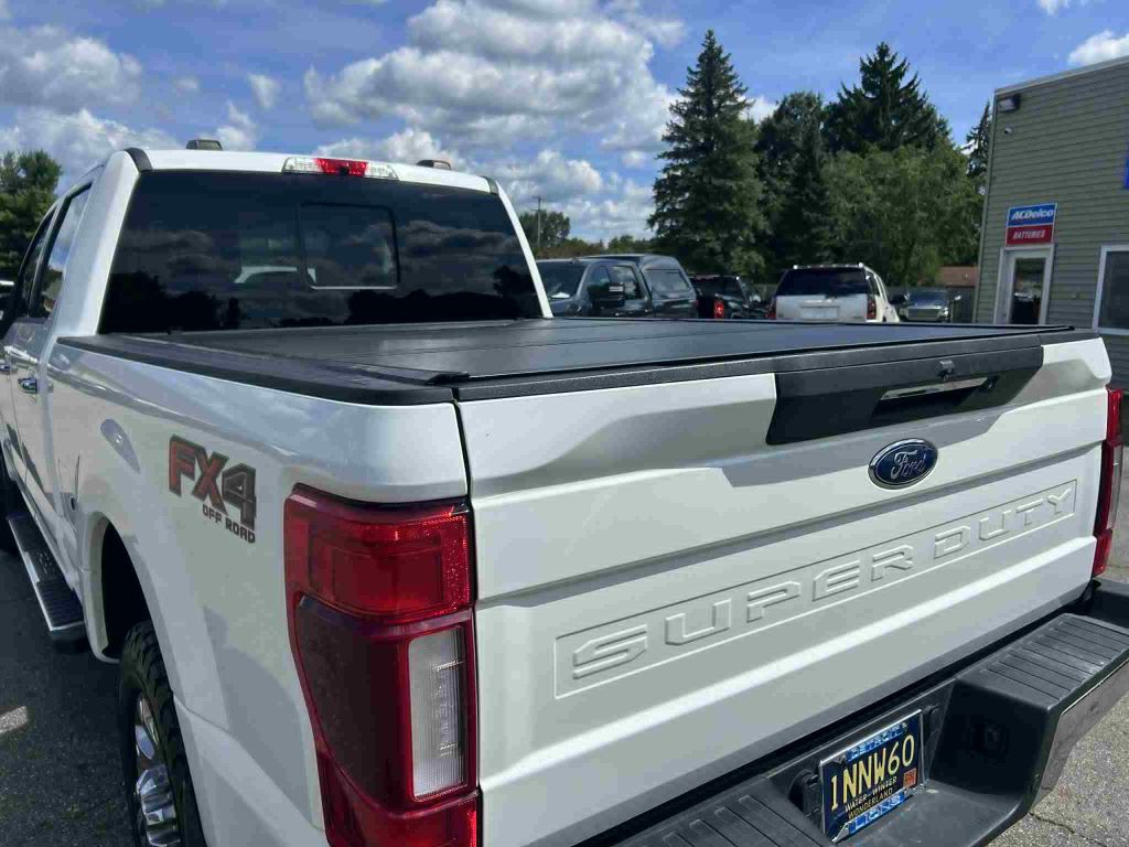 2022 Ford F-350 Image 9