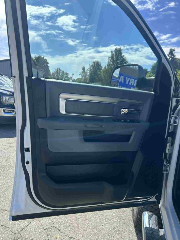 2018 RAM 2500 Image 16