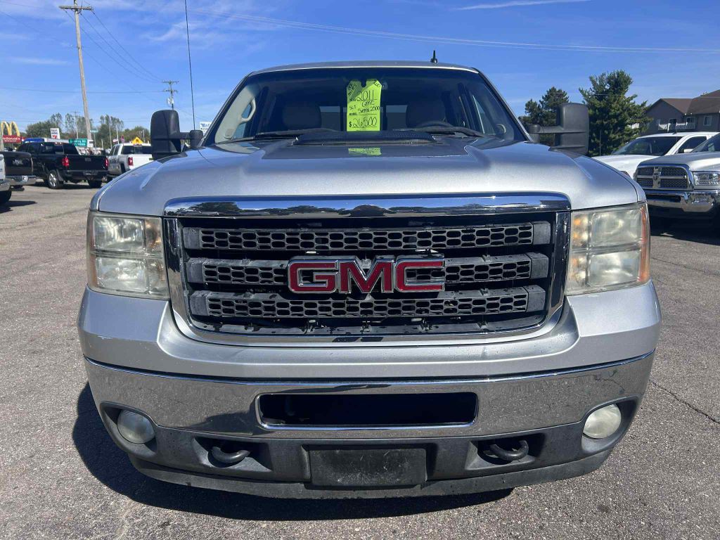 2011 GMC Sierra 2500 Image 3