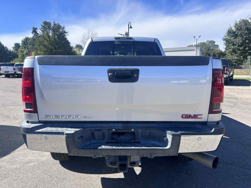 2011 GMC Sierra 2500 Image 7