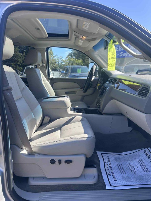 2011 GMC Sierra 2500 Image 25